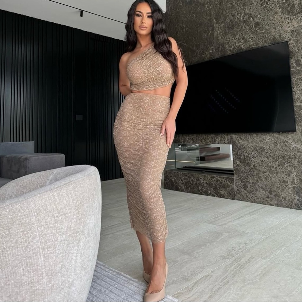 Shiny lace midi skirt